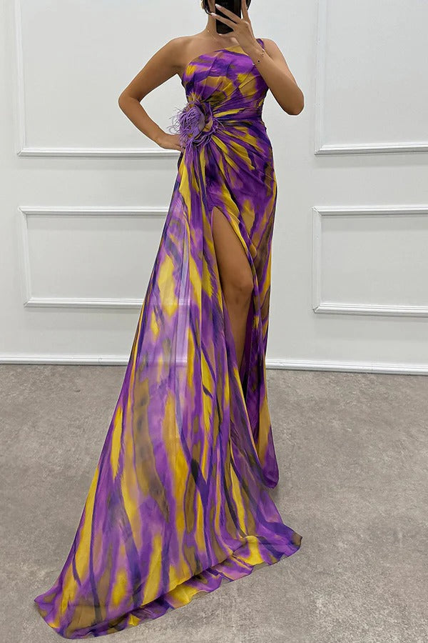 Illyra - Robe longue imprimée fendue à épaules dénudées