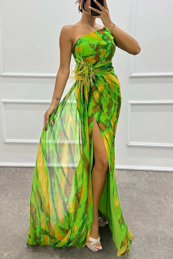 Illyra - Robe longue imprimée fendue à épaules dénudées