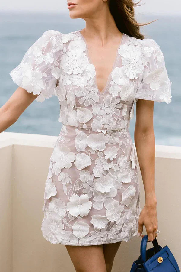 Sue - Mini-robe fleurie à manches bouffantes