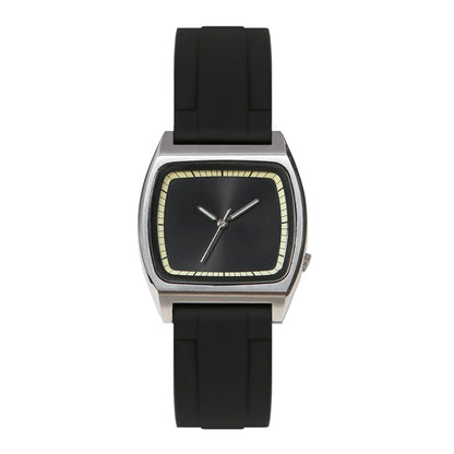 Montre minimaliste de précision