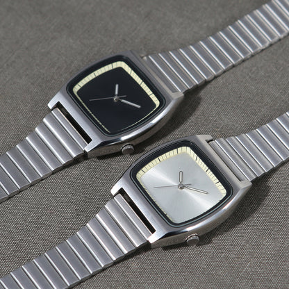 Montre minimaliste de précision