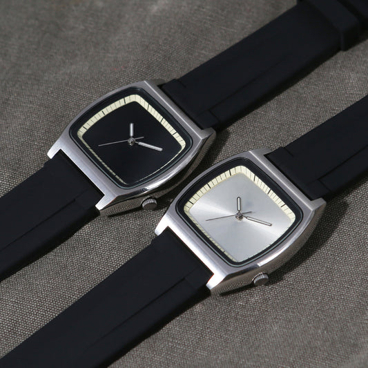 Montre minimaliste de précision